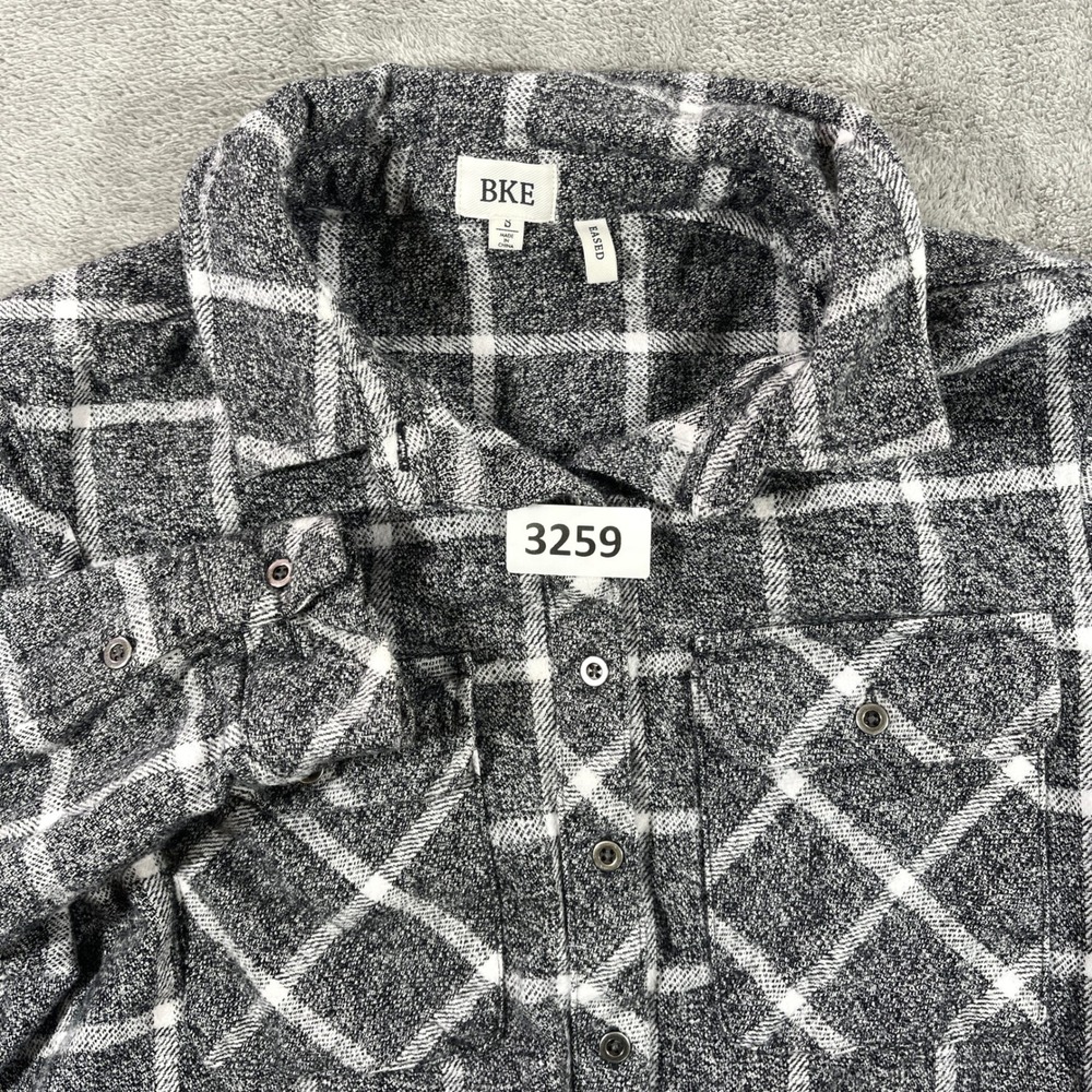 BKE Button Down Shirt Womens‎ Small Grey Plaid Eased 100% Cotton TS002442